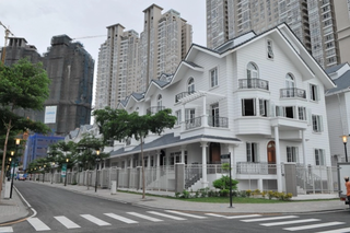 TP. HCM: Hàng nghìn biệt thự hơn 30 tỷ ra hàng, chờ đại gia xuống tiền