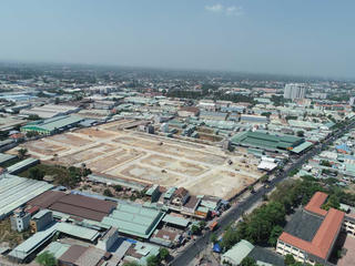 "Chúng ta không thể chỉ làm nhà, chúng ta phải lo phần mềm, phải có kết nối"
