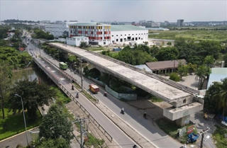 Vì sao cầu Tăng Long (TP. HCM) dừng thi công 3 năm, đội vốn gấp rưỡi?