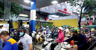 Lần thứ 5 liên tiếp giá xăng, dầu giảm sâu