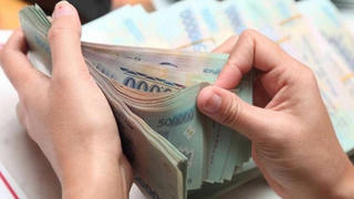 Chính phủ đề nghị Quốc hội xem xét giảm thuế VAT về 8%