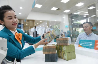 2023: Thế giới tiếp tục thắt chặt, lãi suất Việt Nam lại tăng lên?