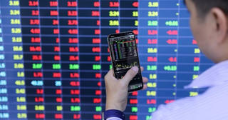 Chuyển nhượng chứng khoán có thể chịu thuế 20%