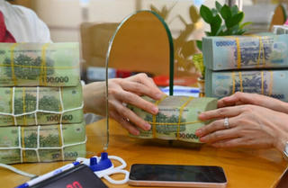 Tiền gửi tiết kiệm xuống đáy, nên chọn kênh đầu tư nào?