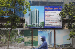 DLC Complex chậm tiến độ: Khách hàng 'đuối sức' vì vừa thuê nhà, vừa trả lãi ngân hàng