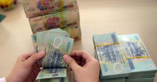 Các ngân hàng chính thức hạ lãi suất từ 0,2% đến 0,5%/năm