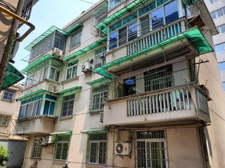 Cuộc săn lùng 'nhà cũ, nhà nát', cháy hàng khi vừa đăng bán