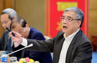 TS Trần Đình Thiên: 'Phải bơm máu cho nền kinh tế và có thái độ khác với lạm phát'