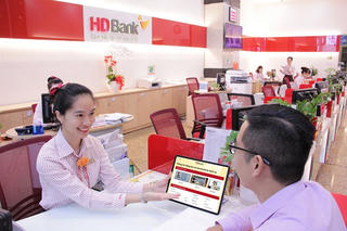 Ngân hàng đối mặt một năm siết chặt, thách thức tham vọng thu lợi chục nghìn tỷ