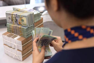Đảo chiều chính sách tiền tệ và những rủi ro