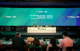 ĐHCĐ VPBank: Đã nhận tiền cọc từ SMBC, để ngỏ khả năng nới room ngoại lên 49%