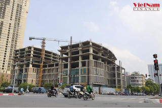 Chủ đầu tư hết tiền, Hanoi Time Tower chiếm đất vàng, dang dở suốt 10 năm