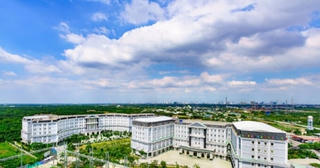 Trường học quốc tế 'hot nhất' hiện nay: Rộng tới 6,5ha, cơ sở vật chất hoành tráng nhưng nợ lương giáo viên