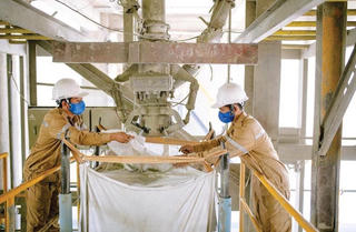 Cổ phiếu khuyến nghị hôm nay (12/10): HT1, MWG và AST