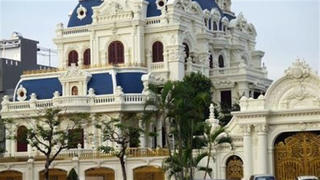 Kê biên lâu đài đại gia xăng dầu: Ai mua?