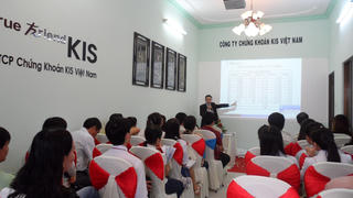 Chi phí tăng cao, Chứng khoán KIS báo lãi giật lùi trong quý II/2024