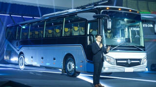THACO AUTO xuất khẩu xe bus cao cấp Mercedes-Benz sang Thái Lan
