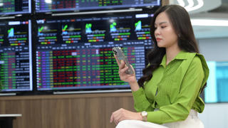 Nhà đầu tư thờ ơ, tài khoản chứng khoán mở mới thấp nhất 13 tháng