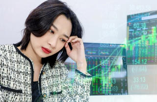 Áp lực quốc tế khiến VN-Index mất gần 8 điểm, cổ phiếu chứng khoán 'bơi ngược dòng'