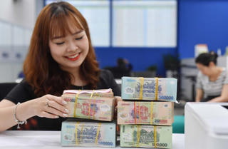 Fed ra thông điệp cứng rắn, đà giảm lãi suất Việt Nam bị đảo chiều?