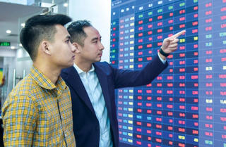 Cổ phiếu ngân hàng: Năm 2024, có đủ niềm tin để xuống tiền?