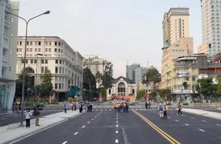 Sau gần 8 năm bị rào chắn, đường Lê Lợi được đề xuất làm phố đi bộ thứ 3 của TP. HCM