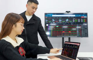 VN-Index hướng đến mốc 1.300 điểm, yếu điểm vẫn là thanh khoản