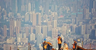 Bất động sản Trung Quốc phủ bóng đen đến triển vọng kinh tế toàn cầu