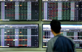 Dòng tiền vẫn đổ vào nhóm bất động sản trong phiên 9/8