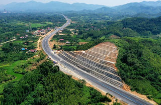 Hơn 9.200 tỷ xây cao tốc Điện Biên - cửa khẩu Tây Trang dài 44km