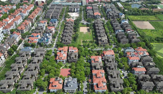 Hà Nội: Hàng trăm căn biệt thự triệu USD bị bỏ hoang ở khu đô thị Hoa Phượng