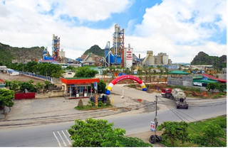 Hải quan Quảng Ninh công bố 74 doanh nghiêp nợ thuế 144 tỷ đồng