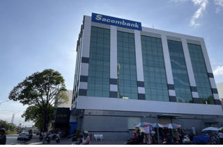 Vụ khách hàng tố 47 tỷ đồng tiền gửi biến mất: Giám đốc Sacombank Khánh Hòa bị cách chức