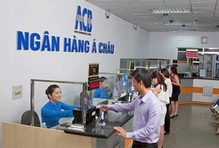 Từ vụ 'tài khoản bị rút sạch bỗng quay về' nhớ những lùm xùm khách tố mất tiền trong tài khoản ACB