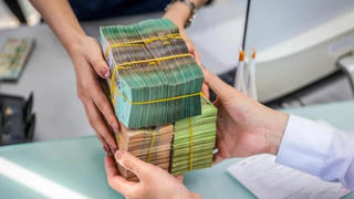 Nới room tín dụng: 'Cú hích' được nhiều ngân hàng trông đợi