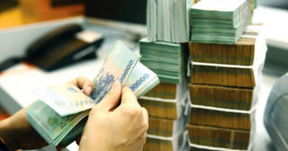 Không nên thắt chặt tín dụng với người vay có tài sản đảm bảo