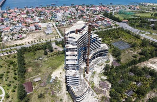 Pullman Quảng Bình 'đắp chiếu' gần thập kỷ, Hanoitourist quyết thoái vốn