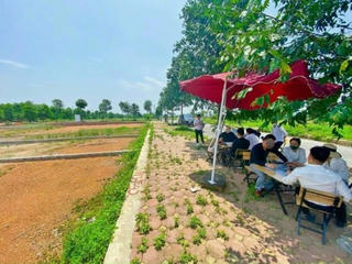 Bất động sản 24h: Bóc mẽ thêm các chiêu trò “cò“ bất động sản “móc túi“ người mua nhà