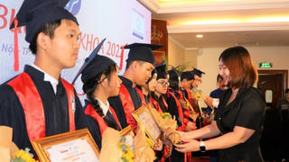 Phát Đạt đồng hành cùng học bổng “Nâng bước Thủ khoa 2022”