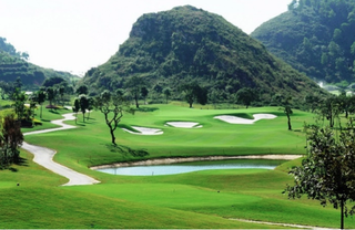 Kinh doanh sân golf: 'Bỏ thoi vàng, thu bạc cắc'