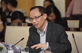 TS. Cấn Văn Lực: 'Không cần lo doanh nghiệp thiếu vốn'