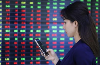 Hiệu ứng VIC không đủ giữ VN-Index ở lại sắc xanh