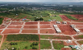 Siết chặt phân lô bán nền 