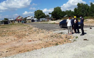 Dịch bệnh diễn biến phức tạp, nhà đầu tư “đuối sức” phải cắt lỗ đất nền để cứu mình? 