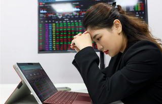SSI: VN-Index vẫn tiềm ẩn rủi ro, chưa có kỳ vọng bứt phá trong ngắn và trung hạn