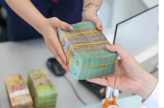 Thông báo hỏa tốc: Thủ tướng làm việc với các ngân hàng về giảm lãi suất cho vay