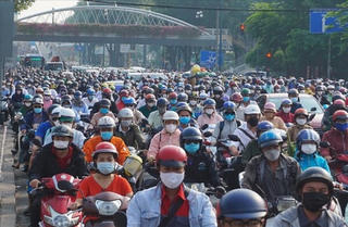 Ùn tắc bủa vây TP. HCM: Giá đắt từ những tòa cao ốc chọc trời