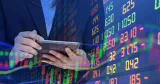 Giám sát để đảm bảo sự phát triển lành mạnh, hiệu quả của thị trường vốn và lĩnh vực chứng khoán