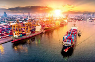 Hai yếu tố để kinh tế Việt Nam bớt khó khăn