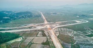 Cao tốc Diễn Châu - Bãi Vọt muốn ‘về đích’ đúng hẹn phải dựa vào thời tiết
